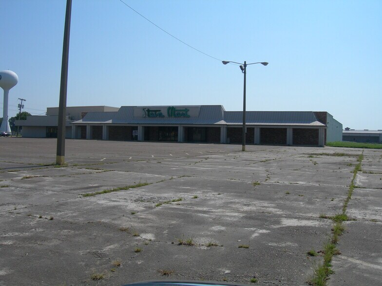 1656 Martin Luther King Jr Blvd, Greenville, MS à louer - Photo du bâtiment - Image 2 de 32