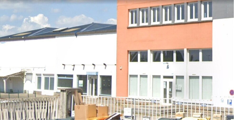 Flex dans Amfreville-la-Mi-Voie à louer - Photo du bâtiment - Image 2 de 6