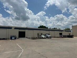 6404 Midway Rd, Haltom City, TX à louer Photo du bâtiment- Image 1 de 5