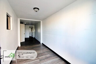 915-945 Wall St, Redding, CA à louer Photo intérieure- Image 2 de 5