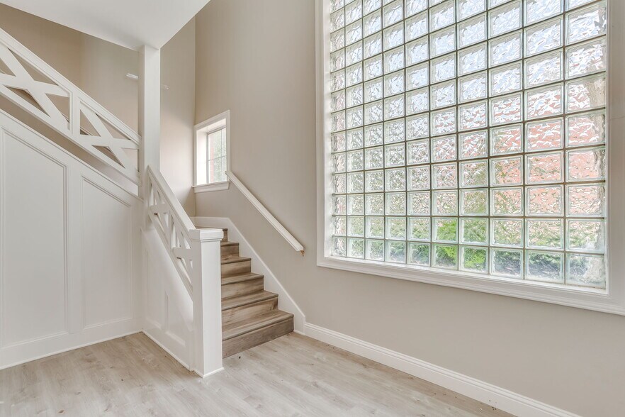 1309 B W Abram St, Arlington, TX à vendre - Photo du bâtiment - Image 3 de 10