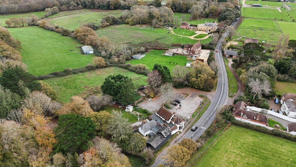 Southampton Road, Lymington à vendre - Photo du bâtiment - Image 2 de 6