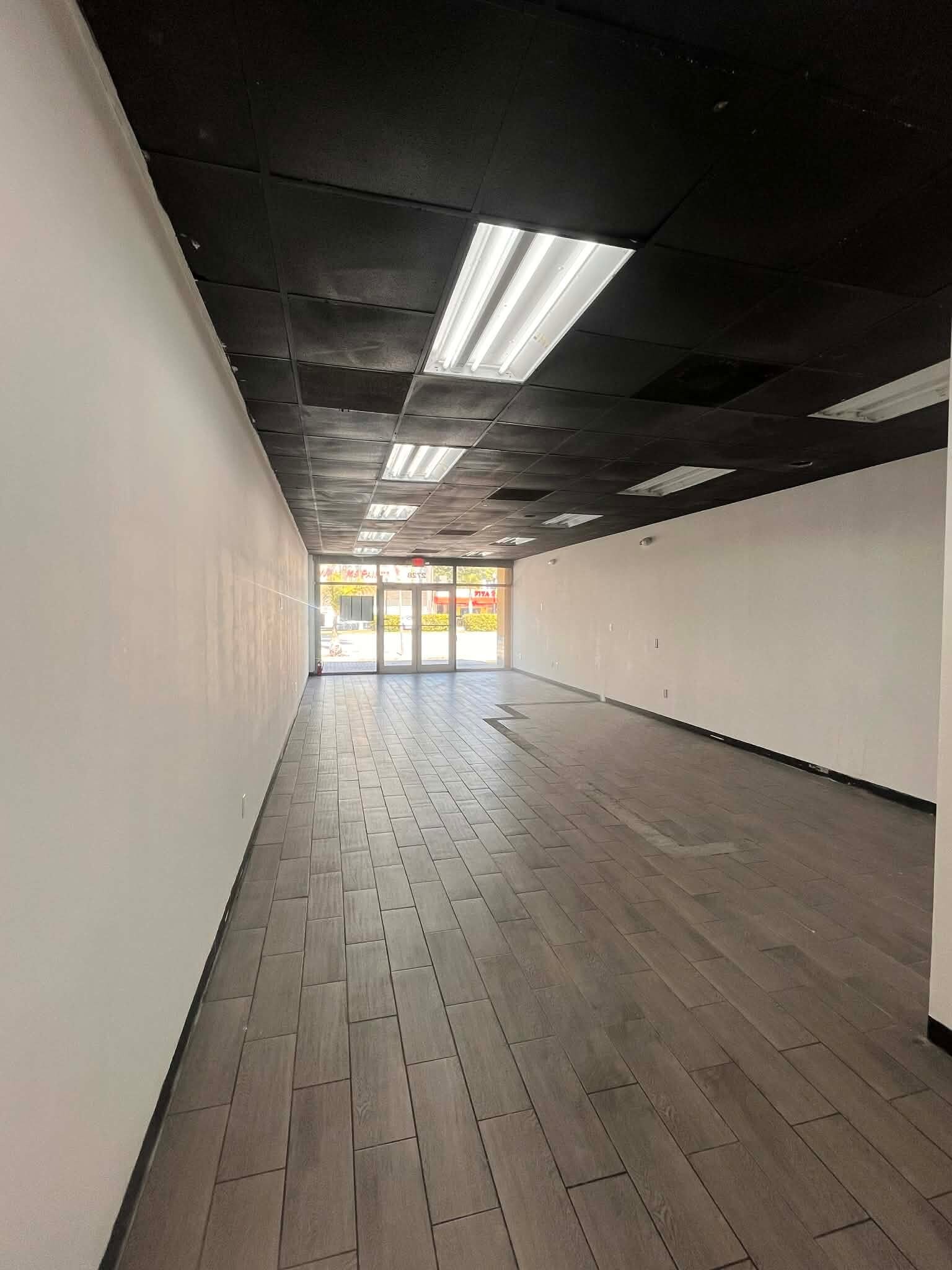 2724-2728 Hollywood Blvd, Hollywood, FL à louer Photo intérieure- Image 1 de 4