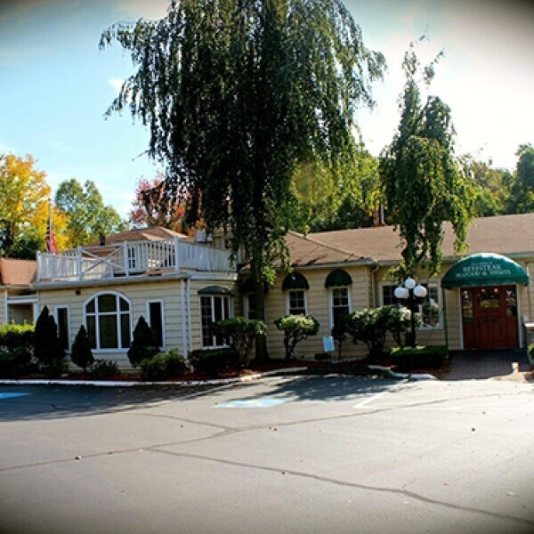 2392 Boston Post Rd, Guilford, CT à louer Photo principale- Image 1 de 2