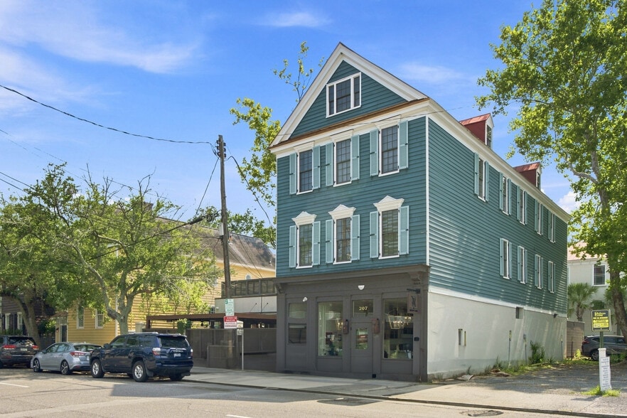 207 Rutledge Ave, Charleston, SC à louer - Photo du bâtiment - Image 1 de 10