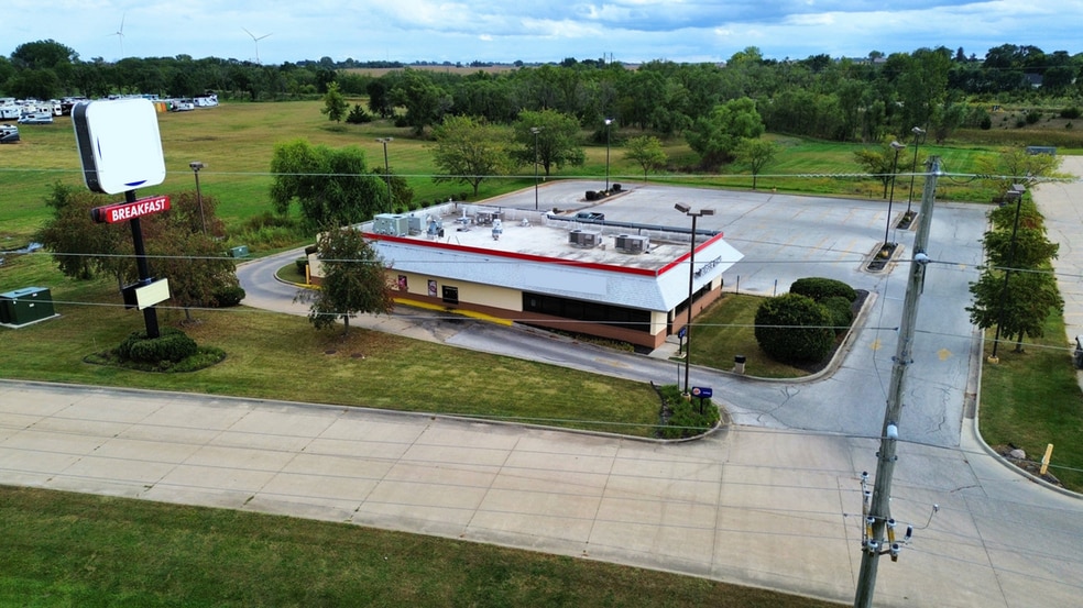 1319 141st St, Perry, IA for sale - Building Photo - Image 2 of 6