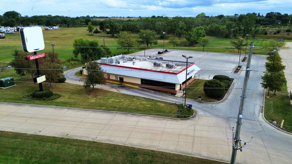 1319 141st St, Perry, IA à vendre - Photo du bâtiment - Image 2 de 6