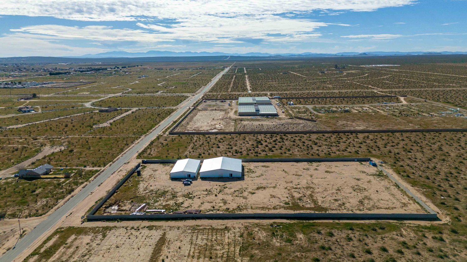 22245 Mitchell Blvd, California City, CA à louer Photo principale- Image 1 de 40