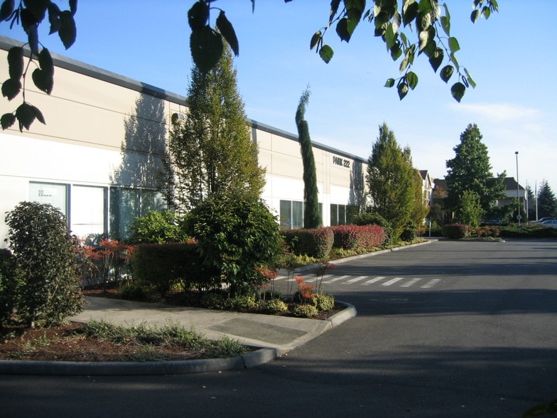 22222 84th Ave S, Kent, WA à louer - Photo du bâtiment - Image 2 de 5
