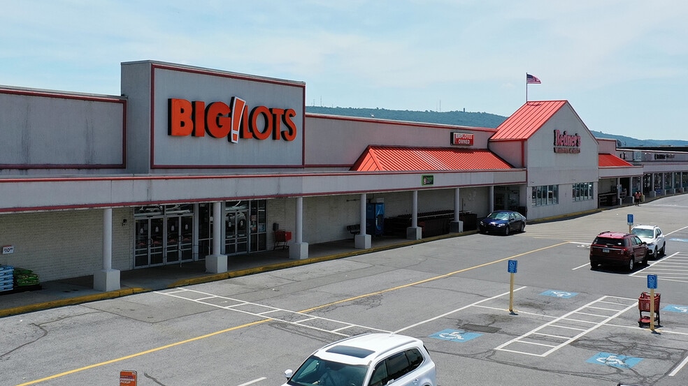 3205-3215 N 5th St, Reading, PA for lease - Building Photo - Image 3 of 12