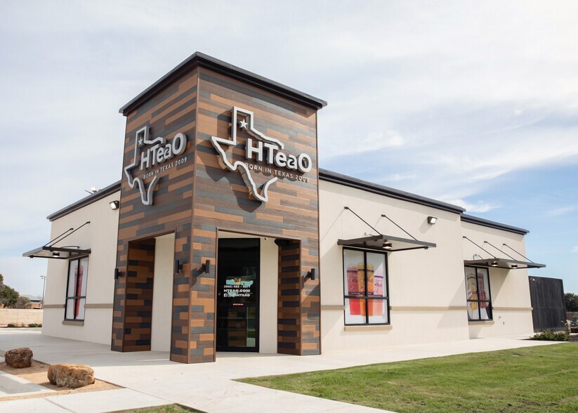 840 Dolly Parton Pkwy, Sevierville, TN à vendre - Photo du bâtiment - Image 2 de 7