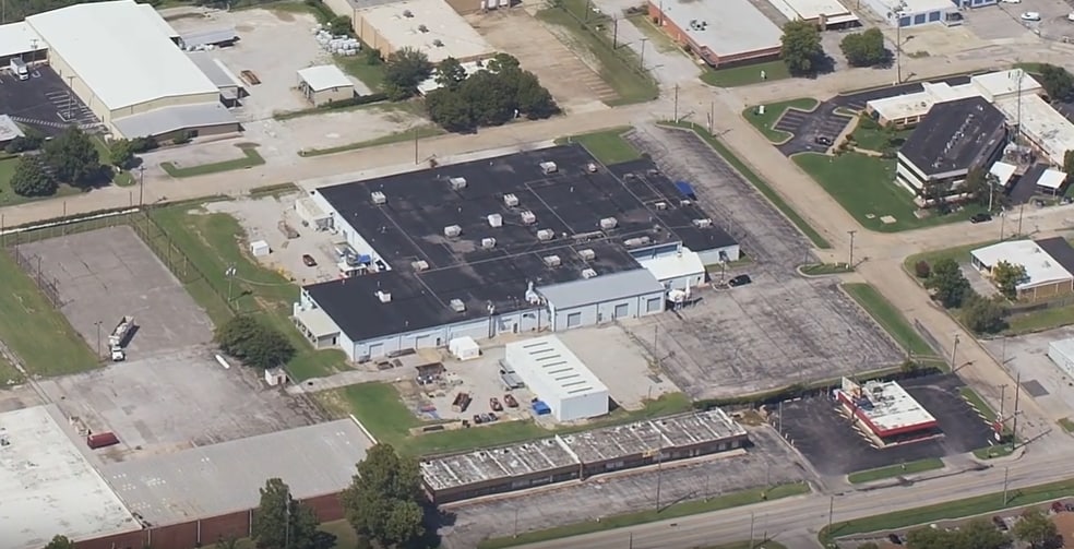 1402 S 69th East Ave, Tulsa, OK for sale - Building Photo - Image 2 of 8