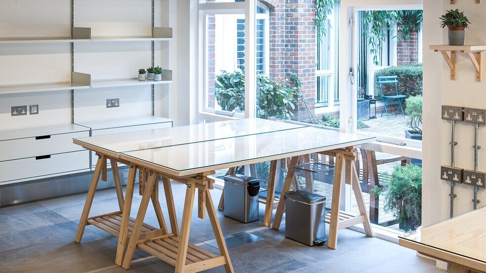 Bramber Rd, London for lease - Building Photo - Image 3 of 8