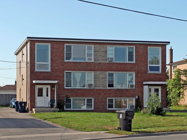 More details for 563 Danforth Rd, Toronto, ON - Multifamily for Sale