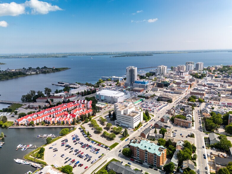 49 D'armes Pl, Kingston, ON à louer - Aérien - Image 3 de 5