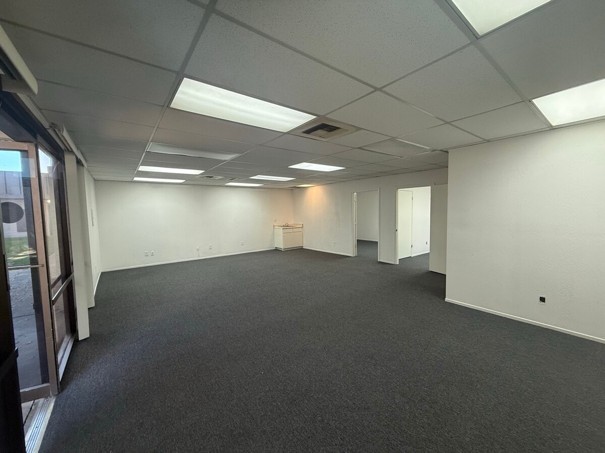 5637 N Pershing Ave, Stockton, CA 95207 - Unit B8 -  - Interior Photo - Image 1 of 5