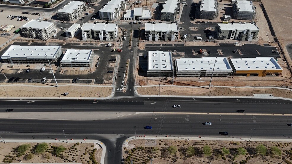 Rainbow & Blue Diamond, Las Vegas, NV for lease - Building Photo - Image 1 of 11