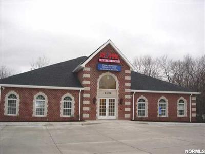 120 W Aurora Rd, Northfield, OH à louer - Photo du bâtiment - Image 1 de 34