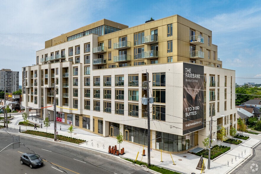 9 Croham Rd, Toronto, ON à louer - Photo du bâtiment - Image 2 de 56