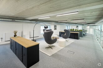 42 Gloucester Ave, London for lease Interior Photo- Image 2 of 13