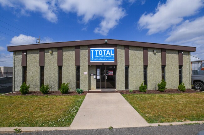 Plus de détails pour 2610 SW 6th St, Huntsville, AL - Local d'activités à louer