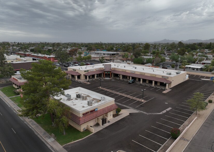 524 W Broadway Rd, Tempe, AZ à louer - Photo du bâtiment - Image 2 de 9