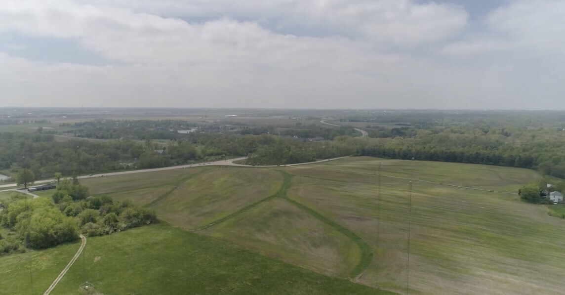 I-55 & Route 143, Edwardsville, IL à vendre Aérien- Image 1 de 9