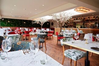 Plus de détails pour Chorley Rd, Bolton - Commerce de détail à vendre