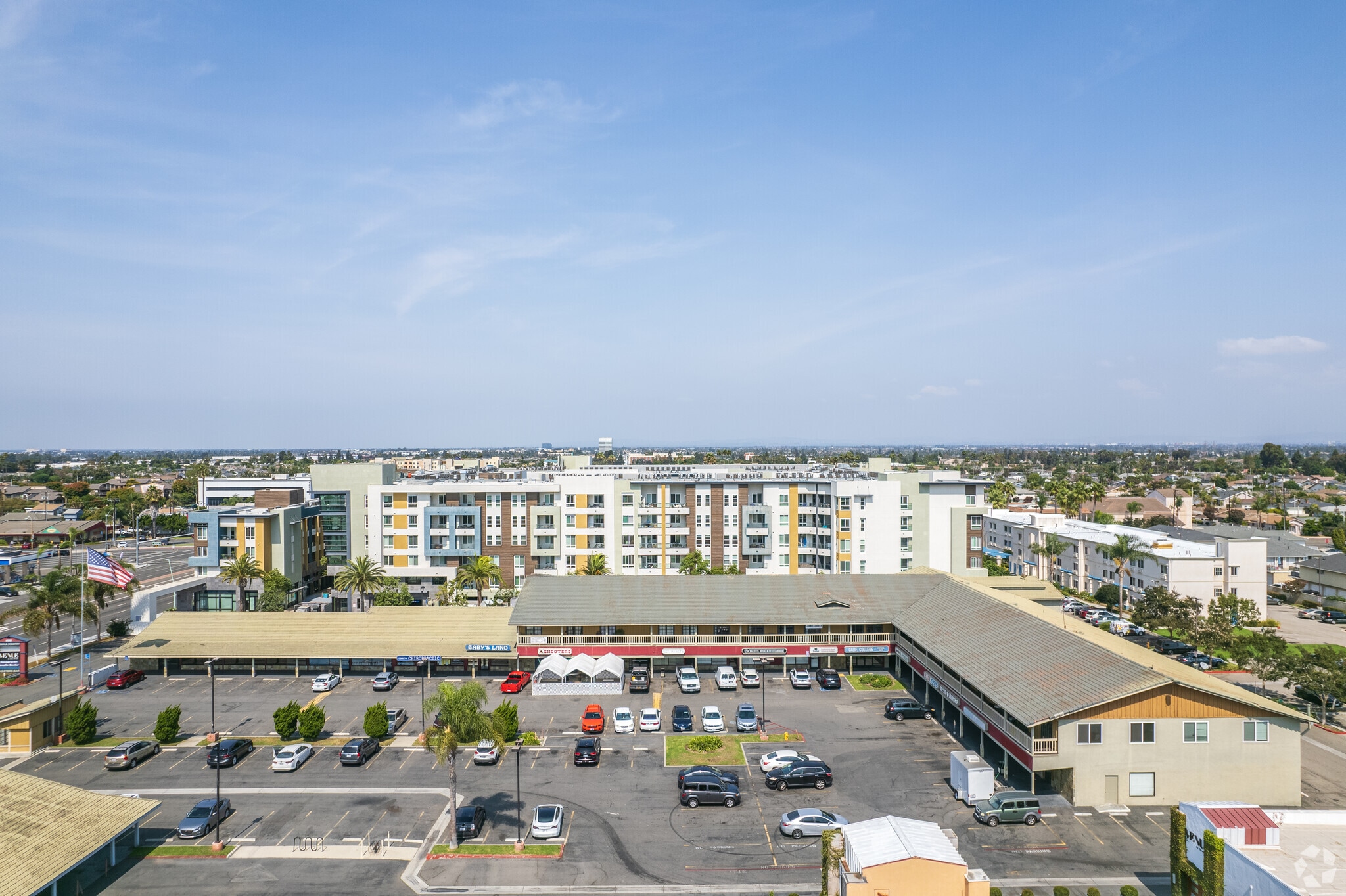 18582 Beach Blvd, Huntington Beach, CA for lease Primary Photo- Image 1 of 12