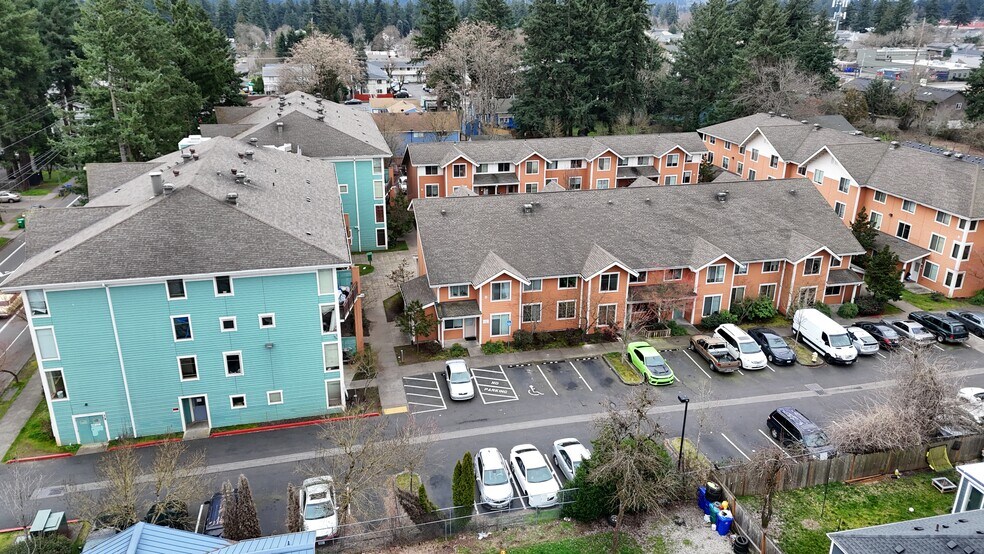 2333 SE 130th Ave, Portland, OR à vendre - Photo du bâtiment - Image 3 de 10