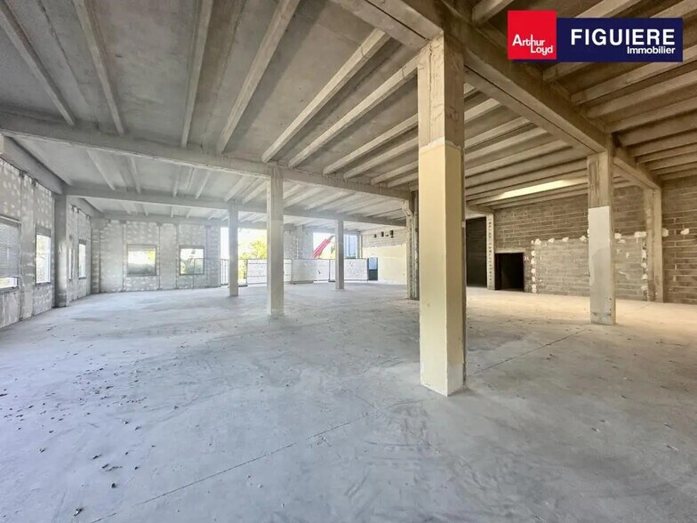 Chemin De La Bastide Blanche, Vitrolles à louer - Photo du bâtiment - Image 3 de 13