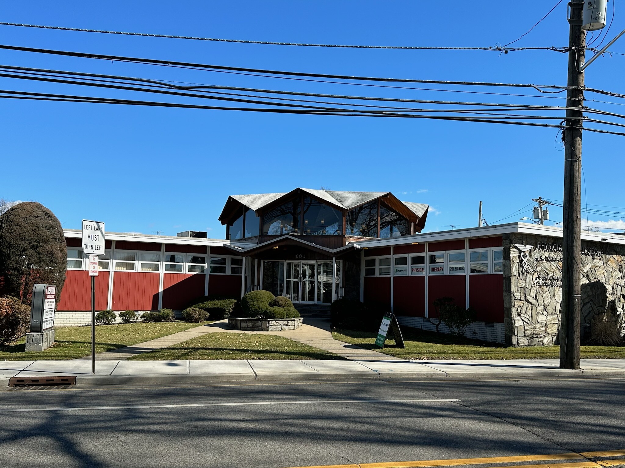 598 Midland Ave, Garfield, NJ à vendre Photo du bâtiment- Image 1 de 1