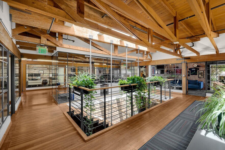 425 E 4th St, Long Beach, CA à vendre - Photo du bâtiment - Image 3 de 22