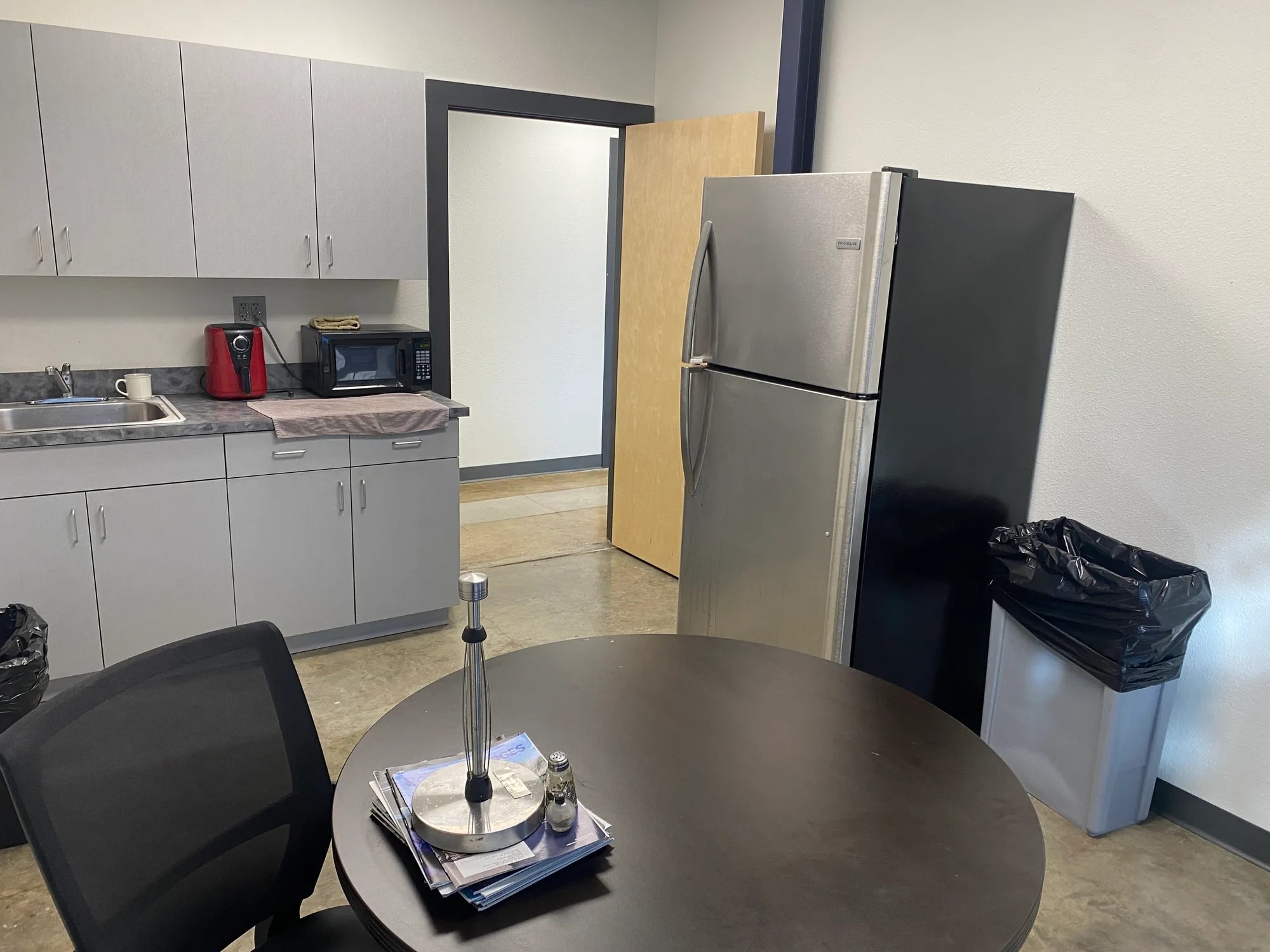 225 Avenue D NW, Winter Haven, FL for lease Interior Photo- Image 1 of 14