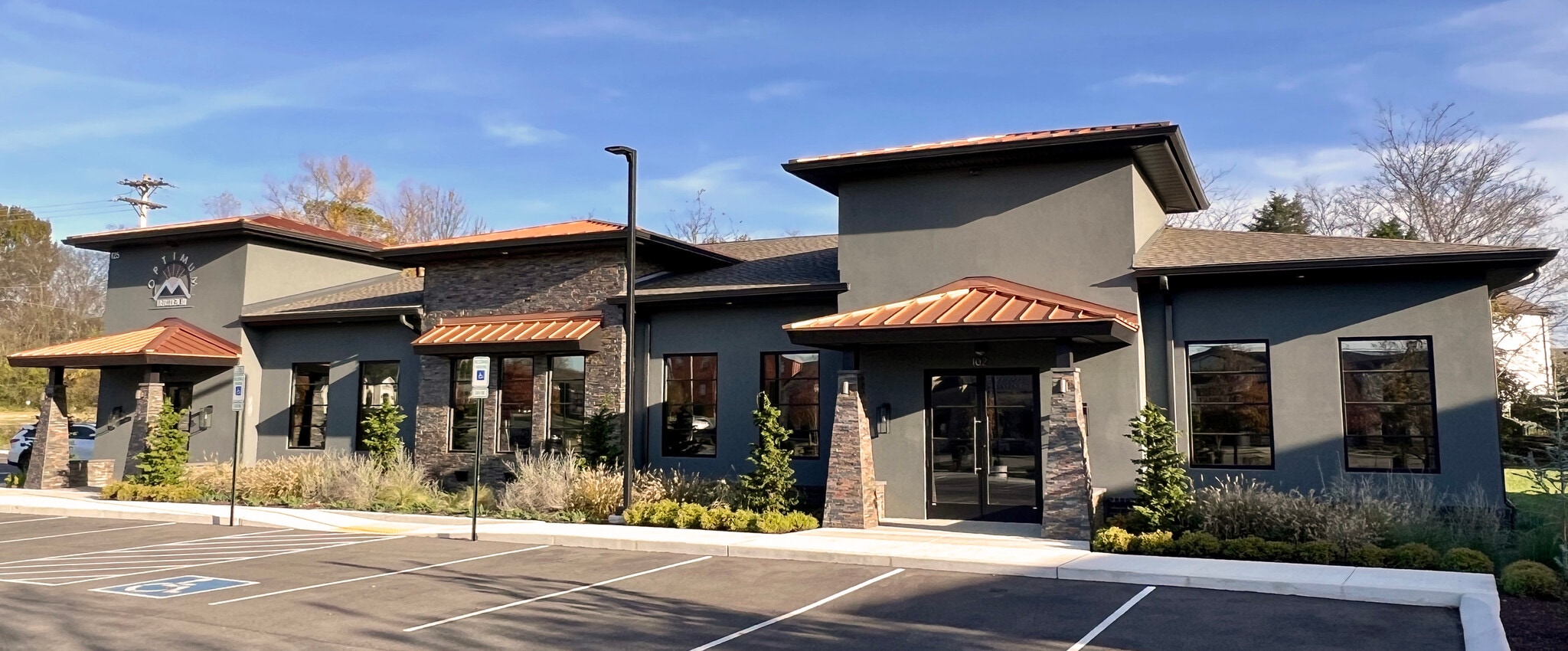 125 Maple Row Blvd., Hendersonville, TN for lease Building Photo- Image 1 of 10