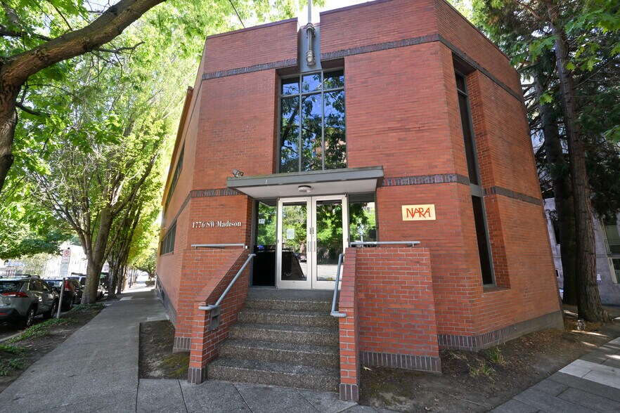 1776 SW Madison Ave, Portland, OR à louer - Photo du bâtiment - Image 1 de 13