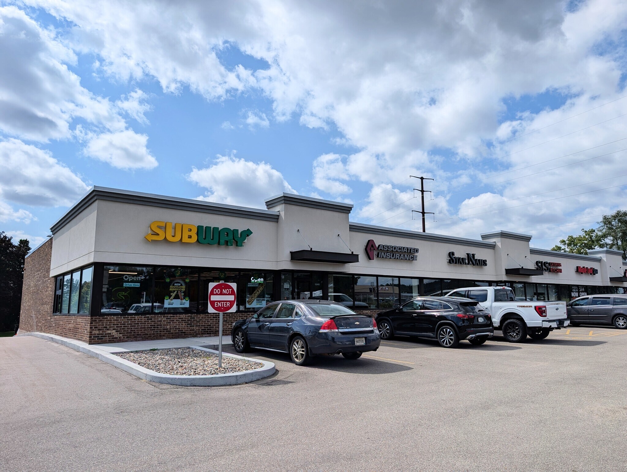 1632-1650 County Road E E, White Bear Lake, MN for lease Primary Photo- Image 1 of 4