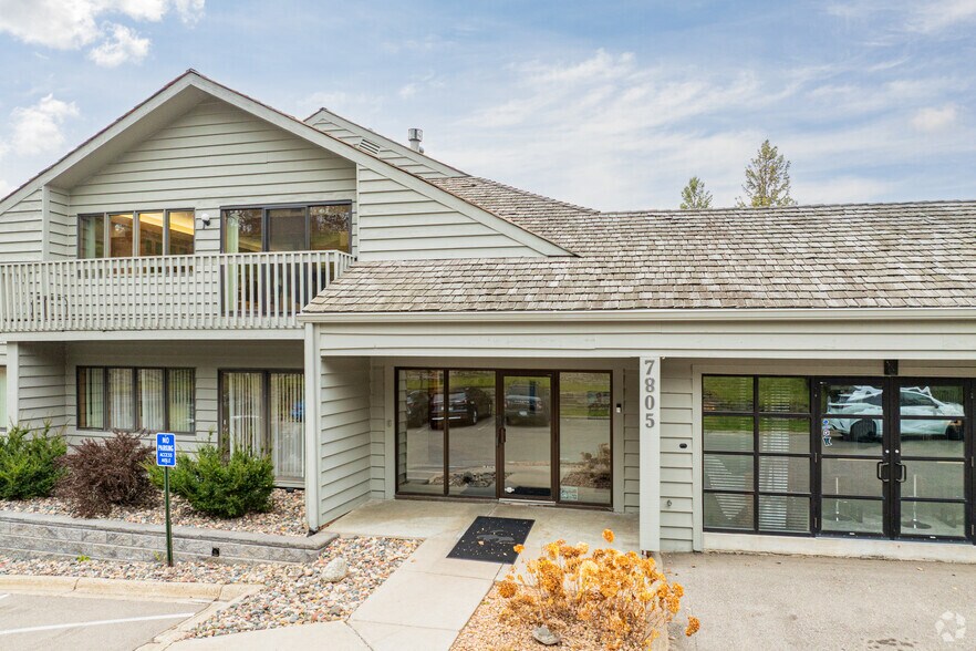 7805 Telegraph Rd, Bloomington, MN à vendre - Photo du bâtiment - Image 1 de 23