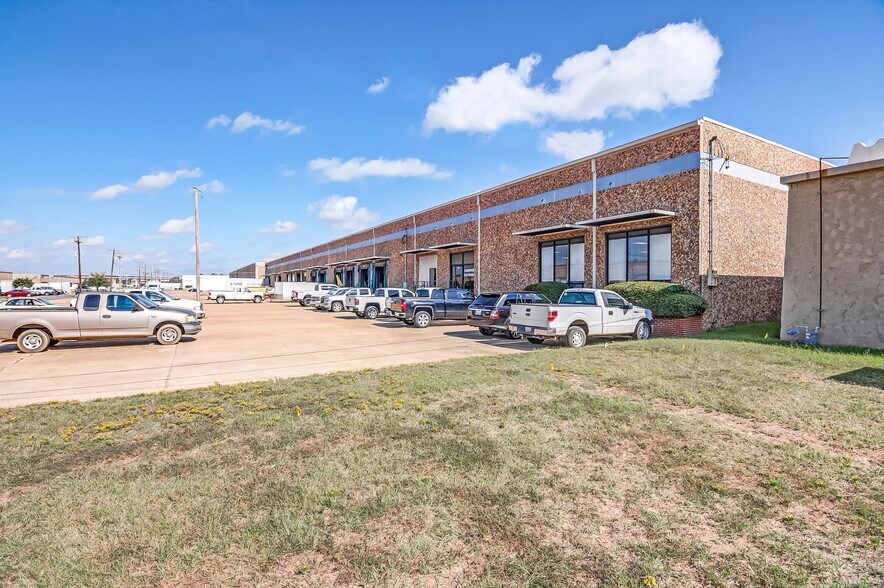 9215-9225 Slack Rd, Shreveport, LA for lease - Building Photo - Image 2 of 4