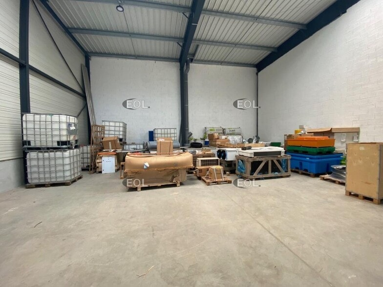 Flex in Gignac-la-Nerthe for lease - Interior Photo - Image 3 of 4