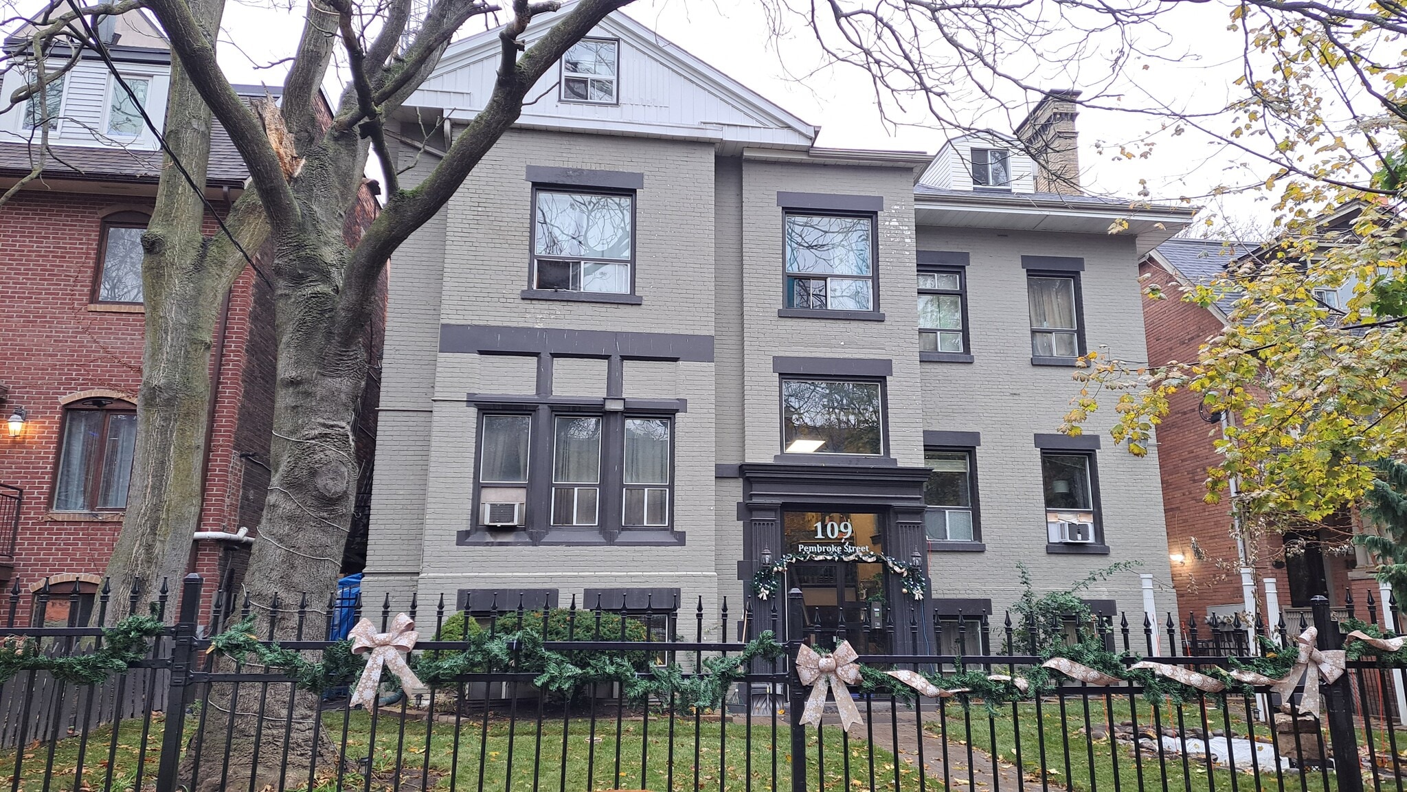 109 Pembroke St, Toronto, ON for sale Primary Photo- Image 1 of 14