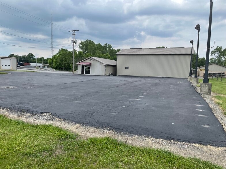 501 E Robb Ave, Lima, OH à vendre - Photo du bâtiment - Image 2 de 15