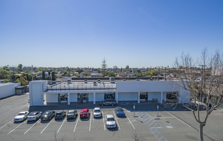 12372 Garden Grove Blvd, Garden Grove, CA for lease - Primary Photo - Image 1 of 38