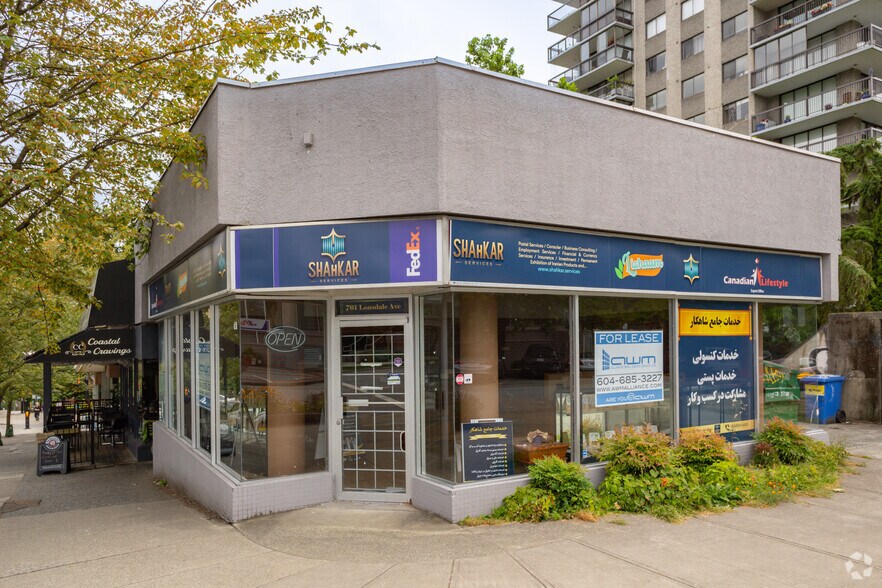 751 Lonsdale Av, North Vancouver, BC à vendre - Photo du bâtiment - Image 3 de 3