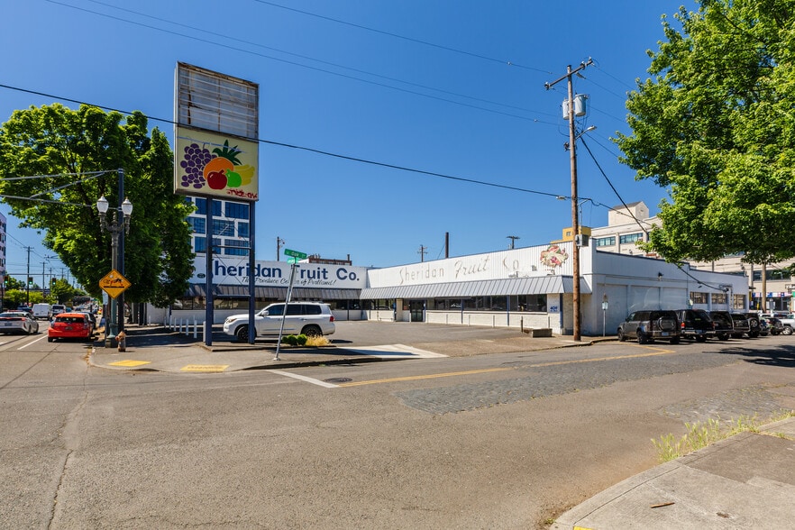 409 SE Martin Luther King Jr Blvd, Portland, OR for sale - Building Photo - Image 2 of 9