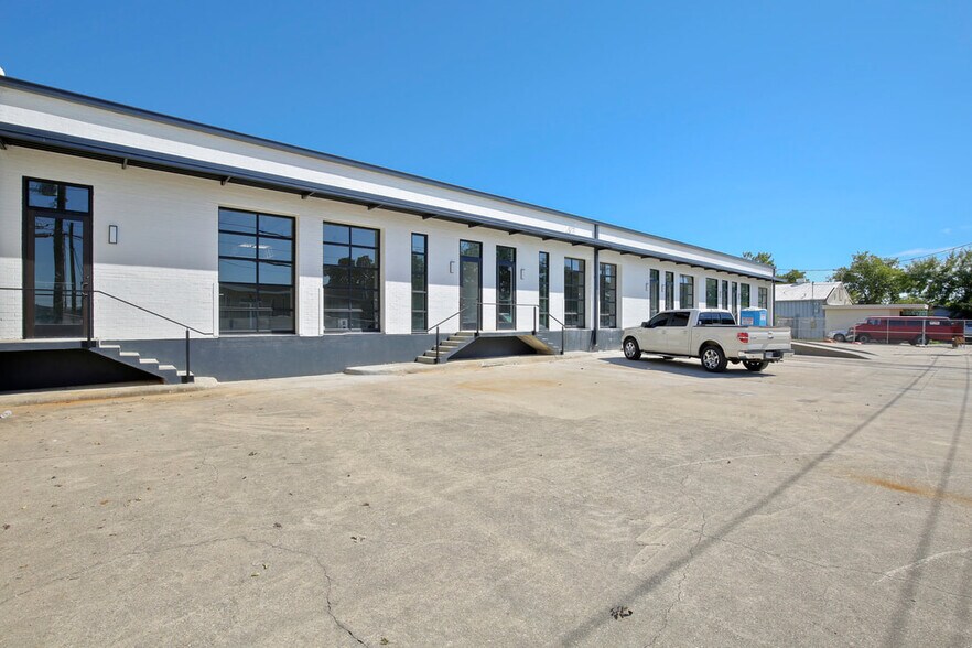 4744 Gretna St, Dallas, TX for sale - Building Photo - Image 2 of 8