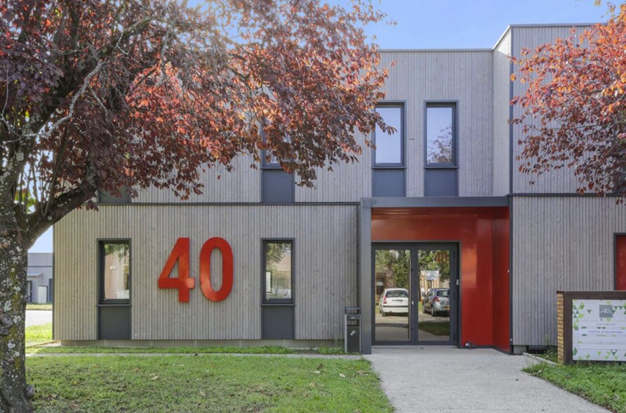 33 Avenue Du Docteur Georges Lévy, Vénissieux à louer - Photo du bâtiment - Image 3 de 21