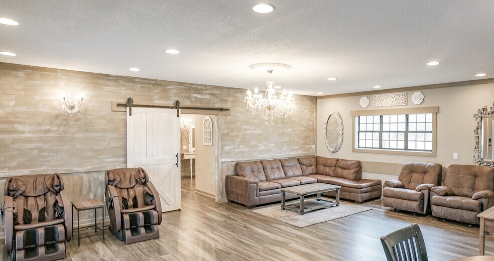 2180 Section Line Rd, Albertville, AL à vendre - Photo du bâtiment - Image 3 de 23