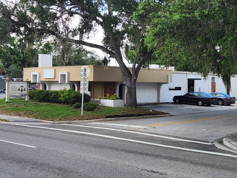 747 N Washington Blvd, Sarasota, FL à louer - Photo du bâtiment - Image 1 de 16