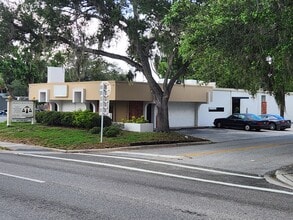 747 N Washington Blvd, Sarasota, FL à louer Photo du bâtiment- Image 1 de 16